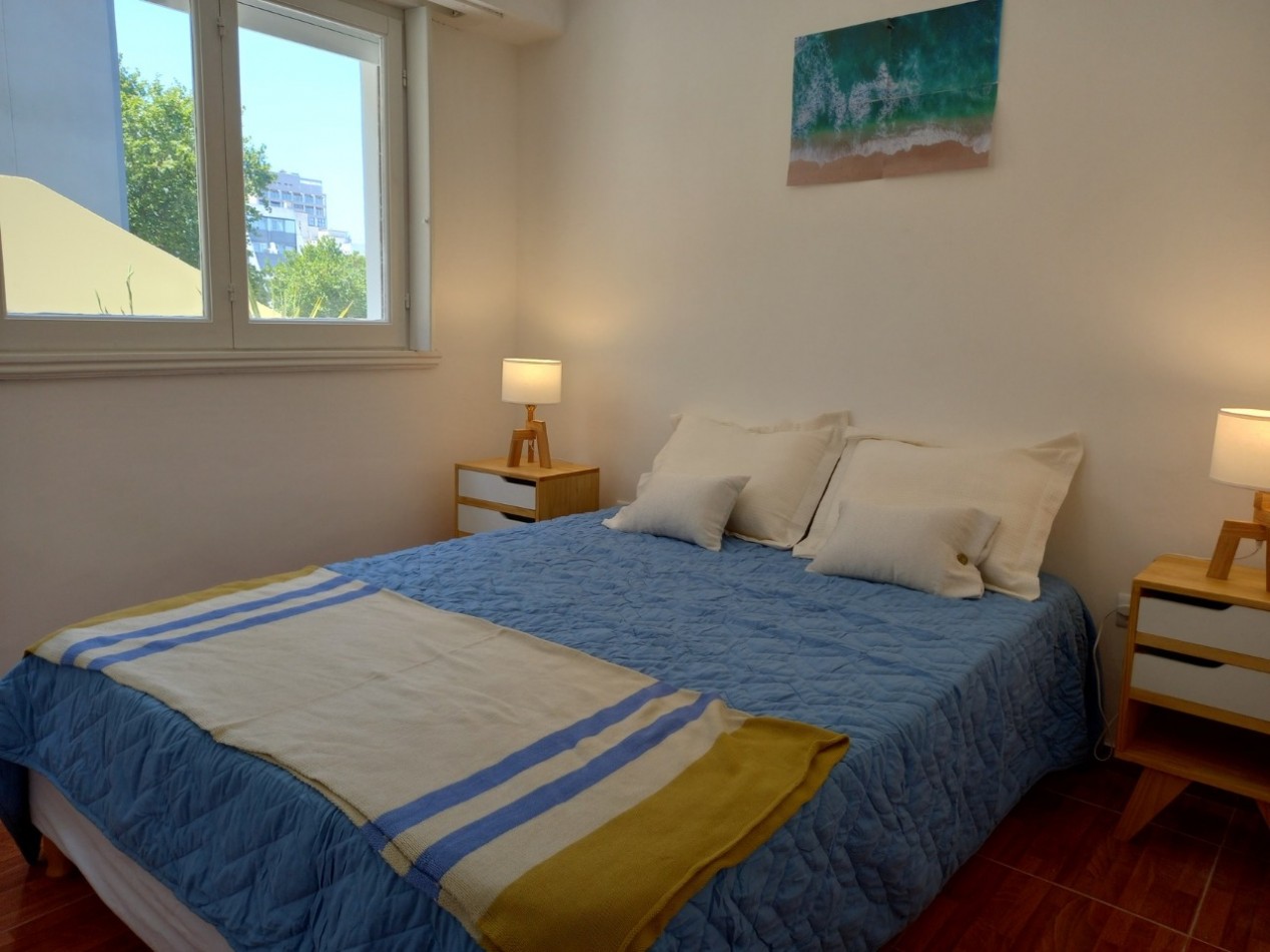 ¡VENTA! Hermoso Departamento de 2 Ambientes con gran terraza envolvente. Totalmente reciclado