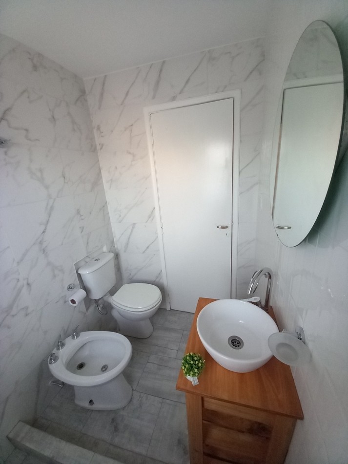¡VENTA! Hermoso Departamento de 2 Ambientes con gran terraza envolvente. Totalmente reciclado