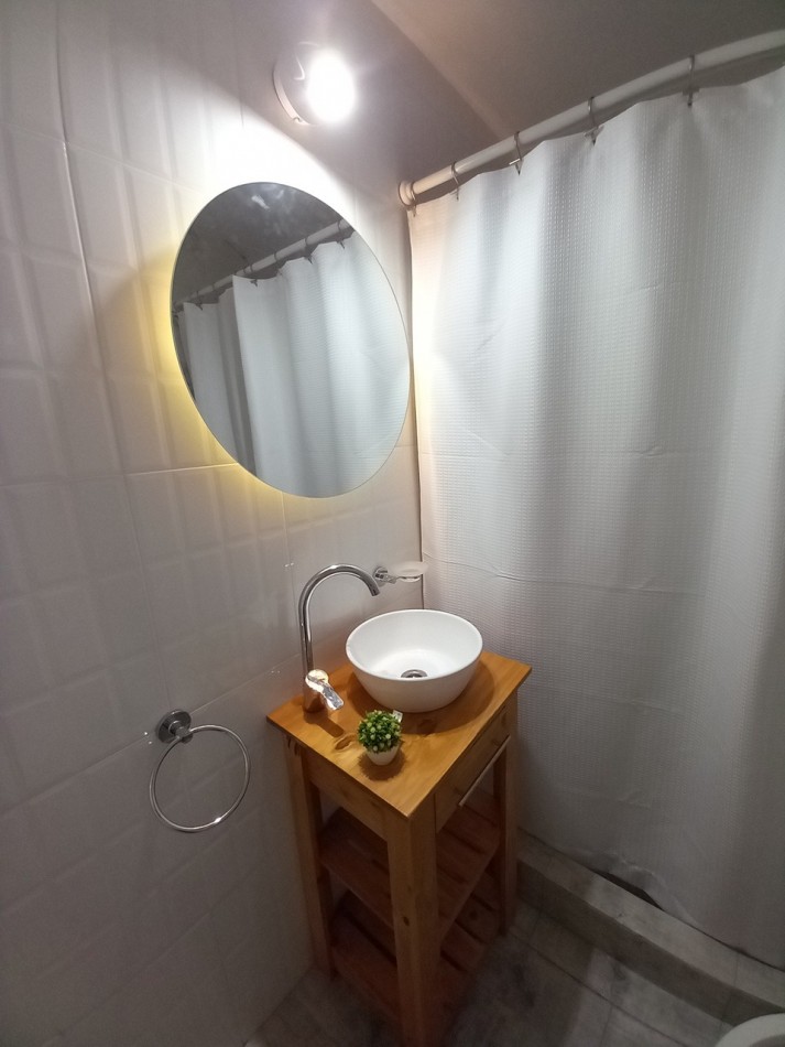 ¡VENTA! Hermoso Departamento de 2 Ambientes con gran terraza envolvente. Totalmente reciclado