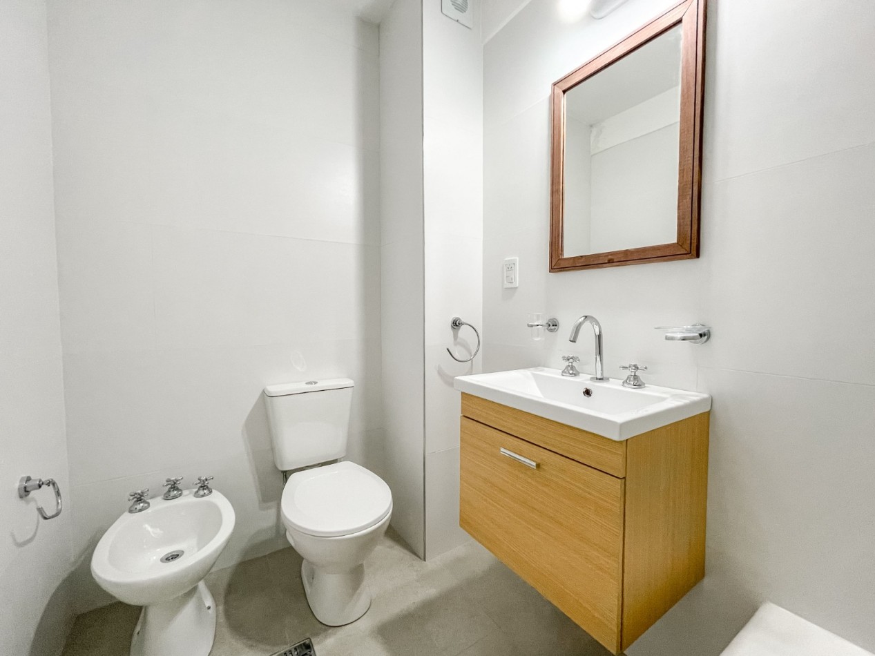 AMBIENTE Y MEDIO RECICLADO y AMOBLADO -PASEO ALDREY-