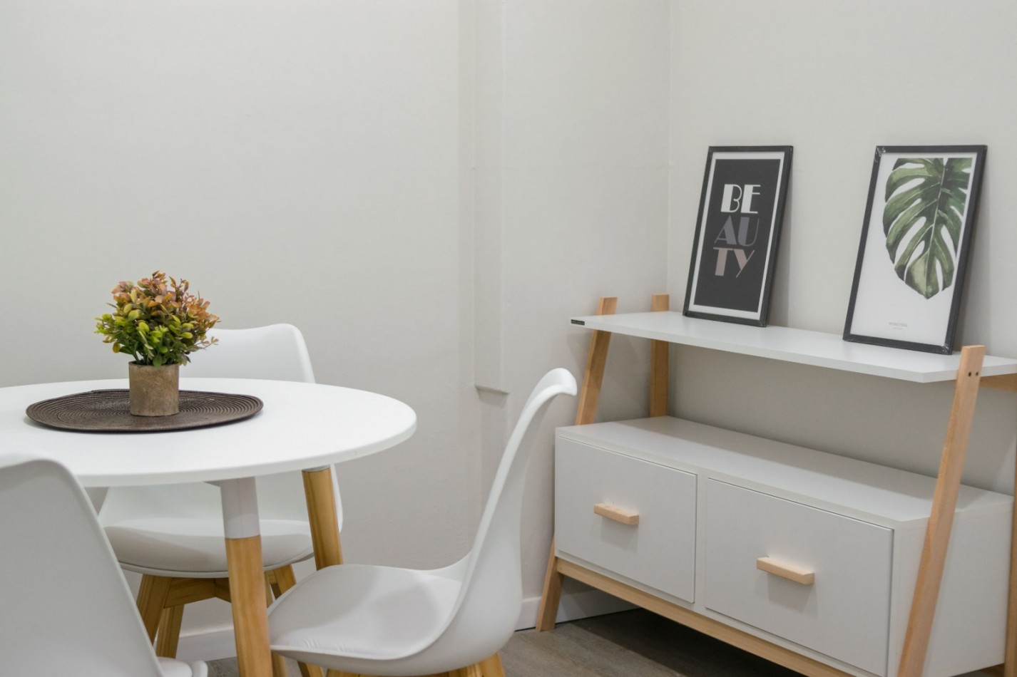 AMBIENTE Y MEDIO RECICLADO y AMOBLADO -PASEO ALDREY-