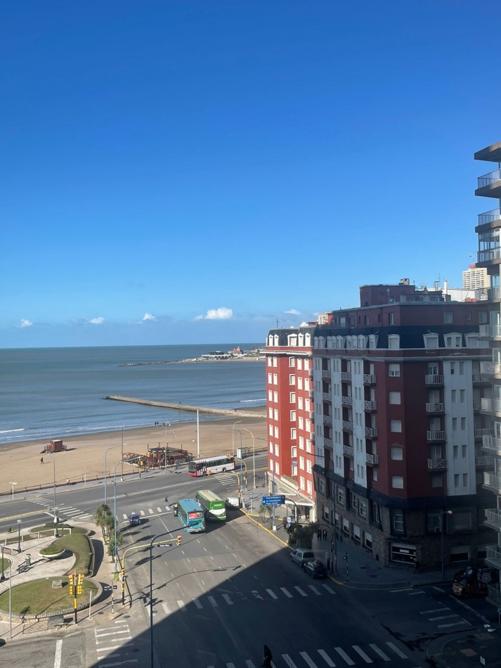 VENTA 3 AMBIENTES CON DEPENDENCIA Y VISTA AL MAR- LURO 2200-