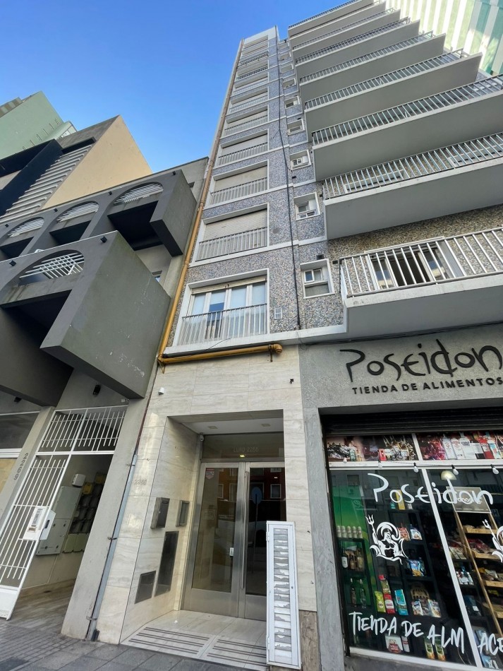 VENTA 3 AMBIENTES CON DEPENDENCIA Y VISTA AL MAR- LURO 2200-