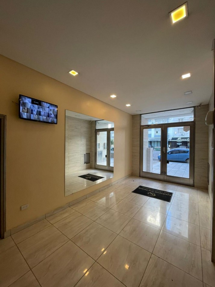 VENTA 3 AMBIENTES CON DEPENDENCIA Y VISTA AL MAR- LURO 2200-