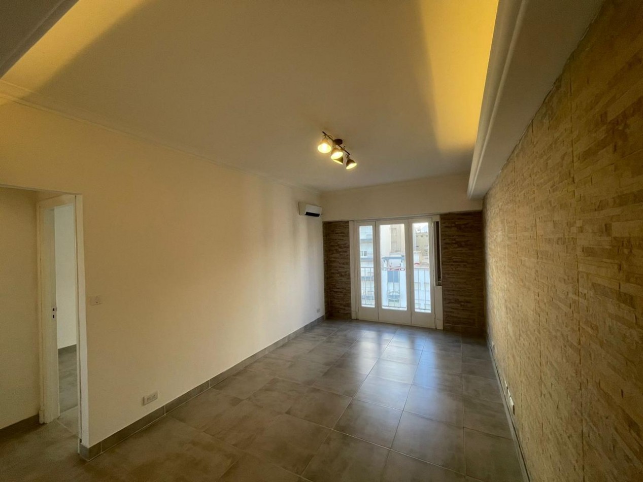 VENTA 3 AMBIENTES CON DEPENDENCIA Y VISTA AL MAR- LURO 2200-