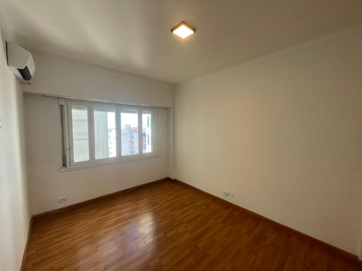 VENTA 3 AMBIENTES CON DEPENDENCIA Y VISTA AL MAR- LURO 2200-