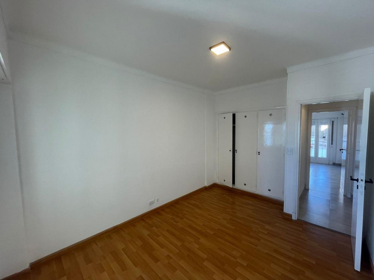 VENTA 3 AMBIENTES CON DEPENDENCIA Y VISTA AL MAR- LURO 2200-