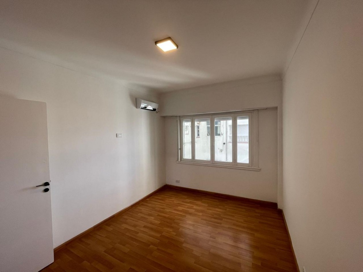 VENTA 3 AMBIENTES CON DEPENDENCIA Y VISTA AL MAR- LURO 2200-