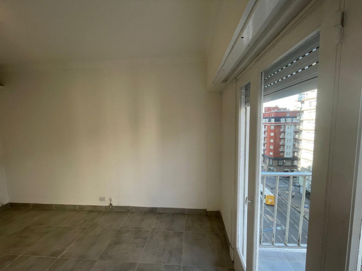 VENTA 3 AMBIENTES CON DEPENDENCIA Y VISTA AL MAR- LURO 2200-