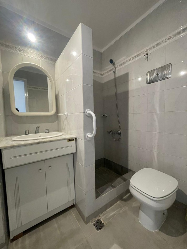 VENTA 3 AMBIENTES CON DEPENDENCIA Y VISTA AL MAR- LURO 2200-