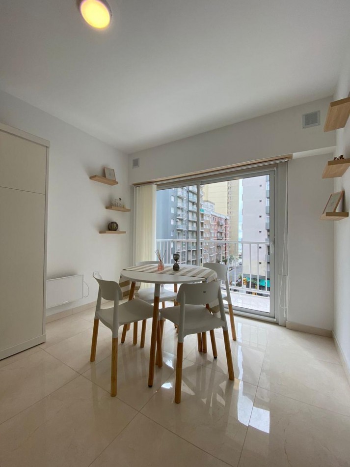 MONOAMBIENTE RECICLADO CON BALCON - PLAZA COLON-