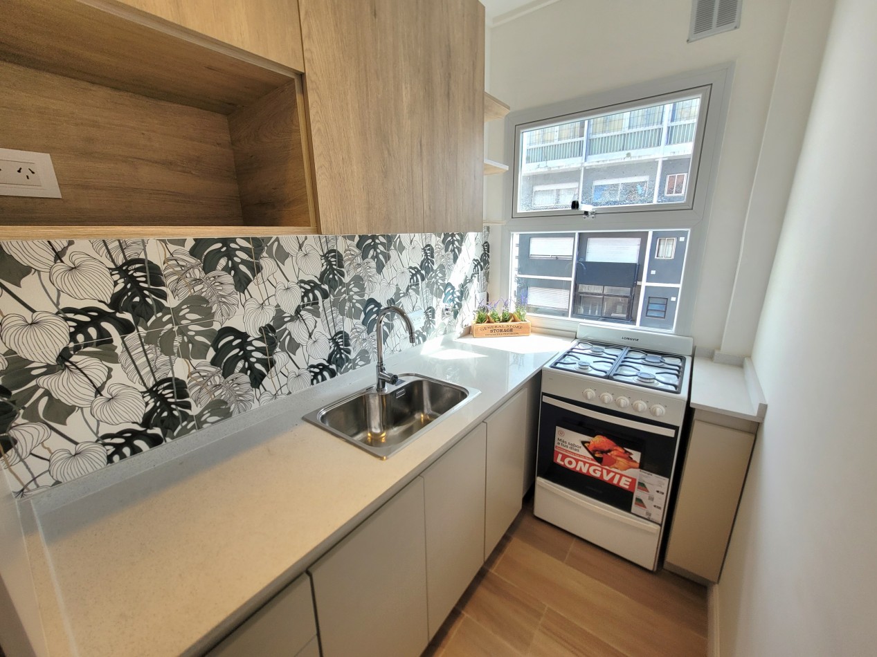 VENTA 2 AMBIENTES RECICLADO CON BALCON - BS AS 2400-