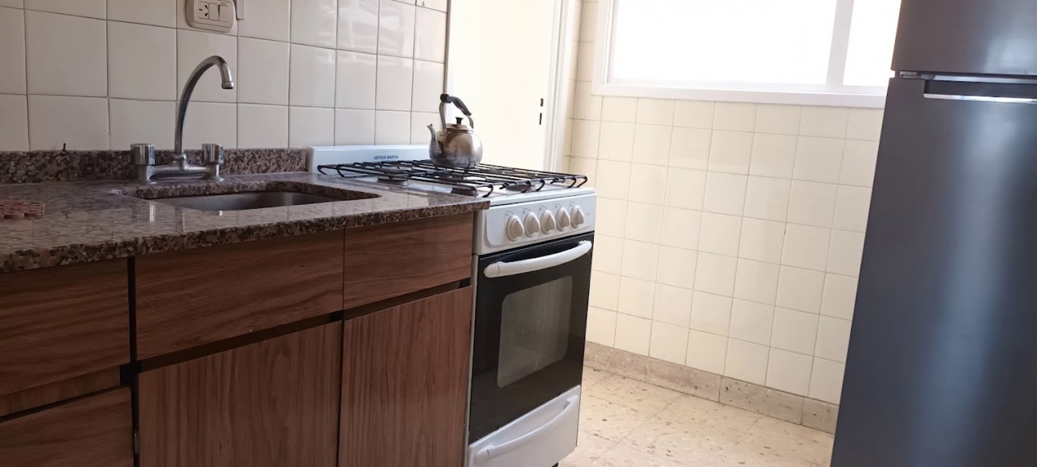 VENTA 3 AMBIENTES A UNA CUADRA DEL MAR- LA PERLA-