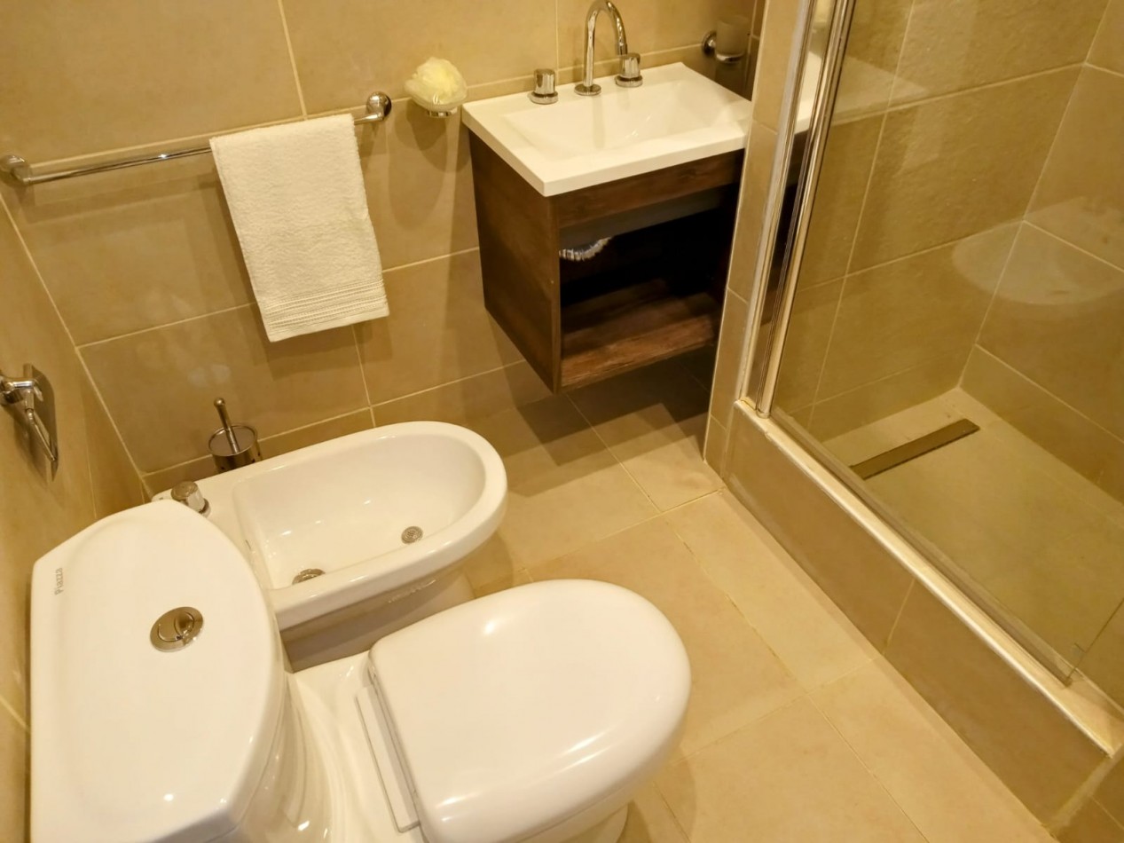 VENTA 2 AMBIENTES RECICLADO - PLAZA COLON-