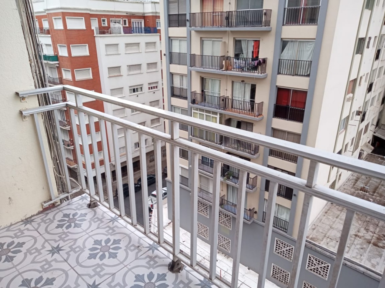VENTA 2 AMBIENTES RECICLADO - PLAZA COLON-