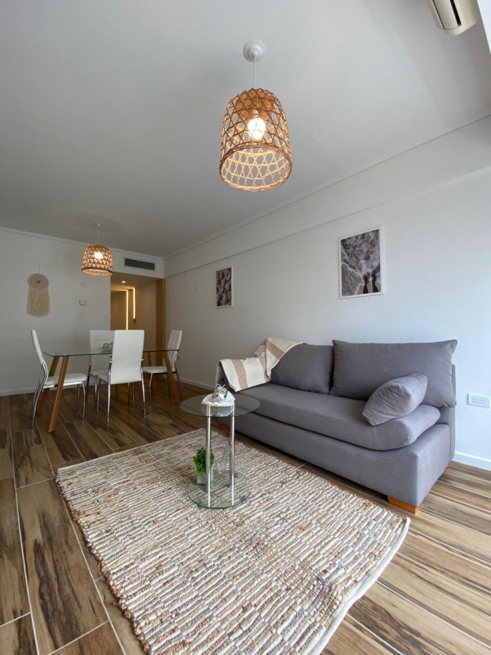 VENTA 3 AMBIENTES A LA CALLE CON BALCON - PLAZA MITRE -