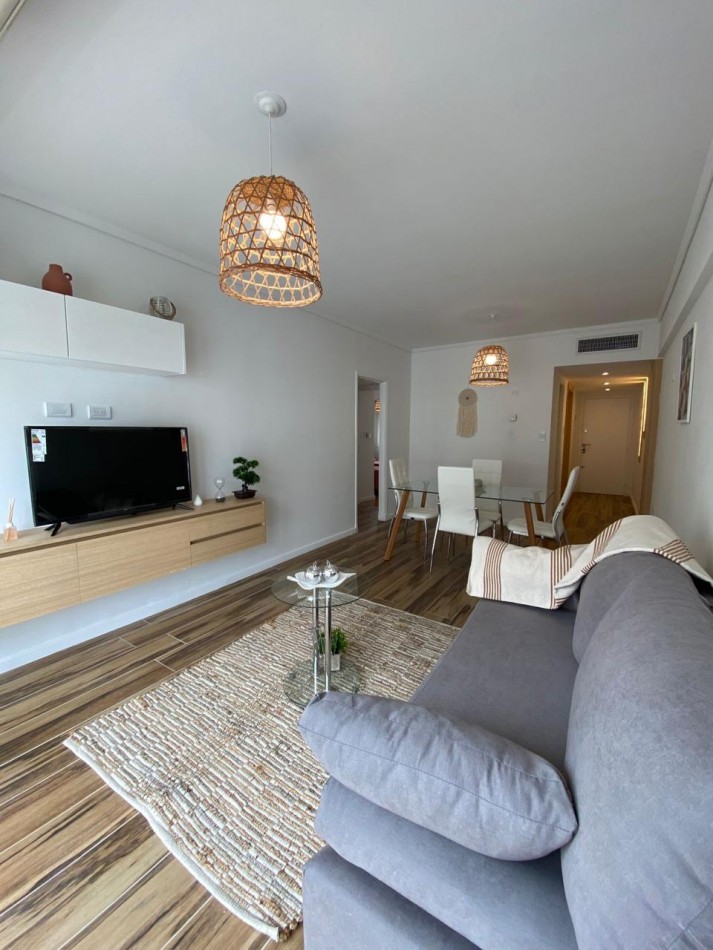 VENTA 3 AMBIENTES A LA CALLE CON BALCON - PLAZA MITRE -