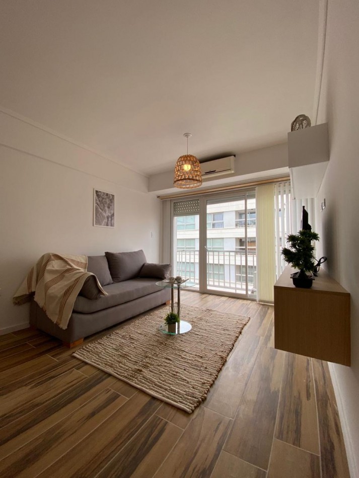 VENTA 3 AMBIENTES A LA CALLE CON BALCON - PLAZA MITRE -