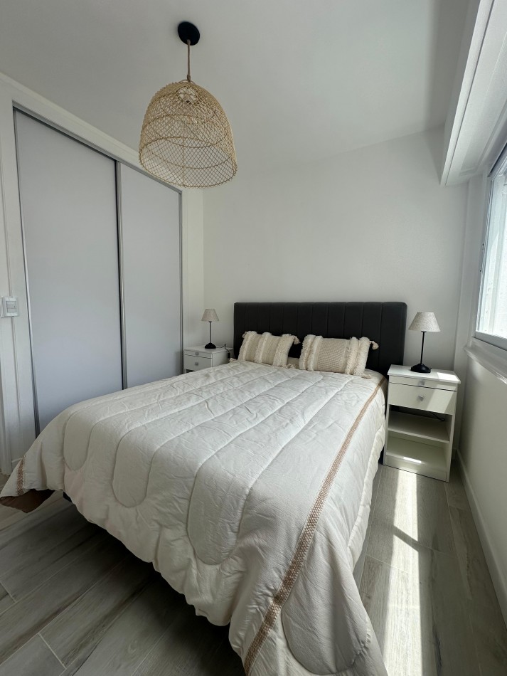 VENTA DOS AMBIENTES CON DEPENDENCIA Y BALCON A LA CALLE- PLAZA COLON-
