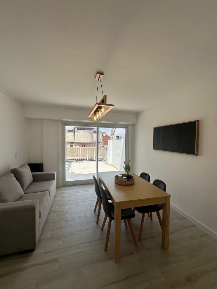 VENTA DOS AMBIENTES CON DEPENDENCIA Y BALCON A LA CALLE- PLAZA COLON-