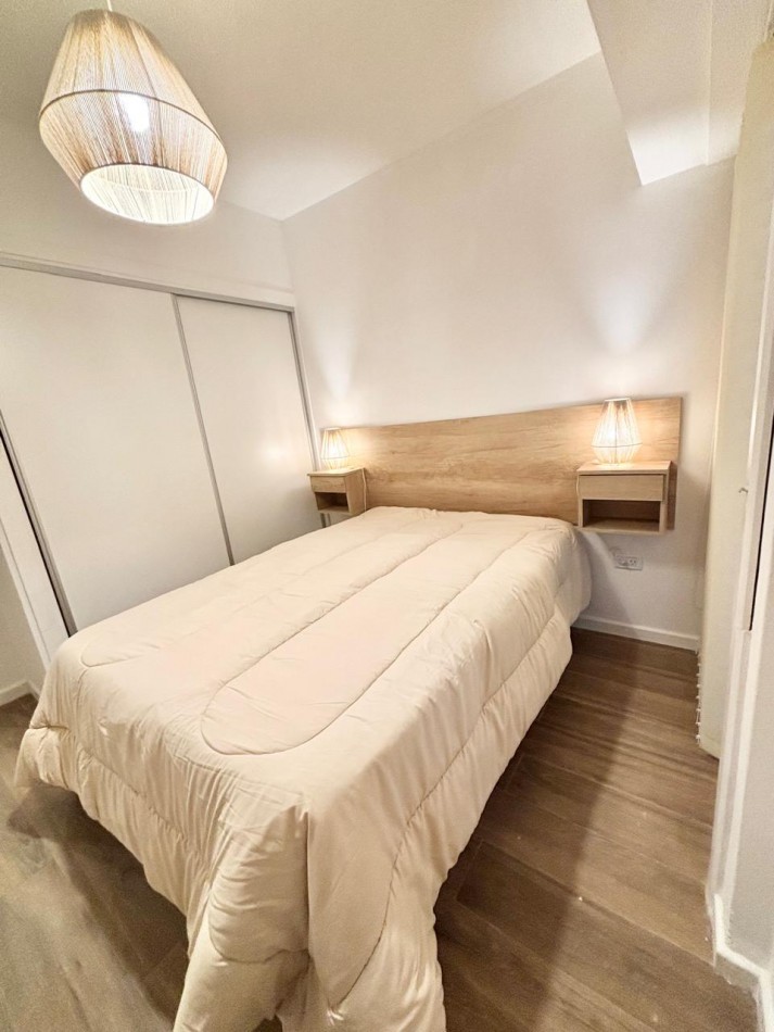 VENTA DOS AMBIENTES AL FRENTE CON BALCON - CENTRO-