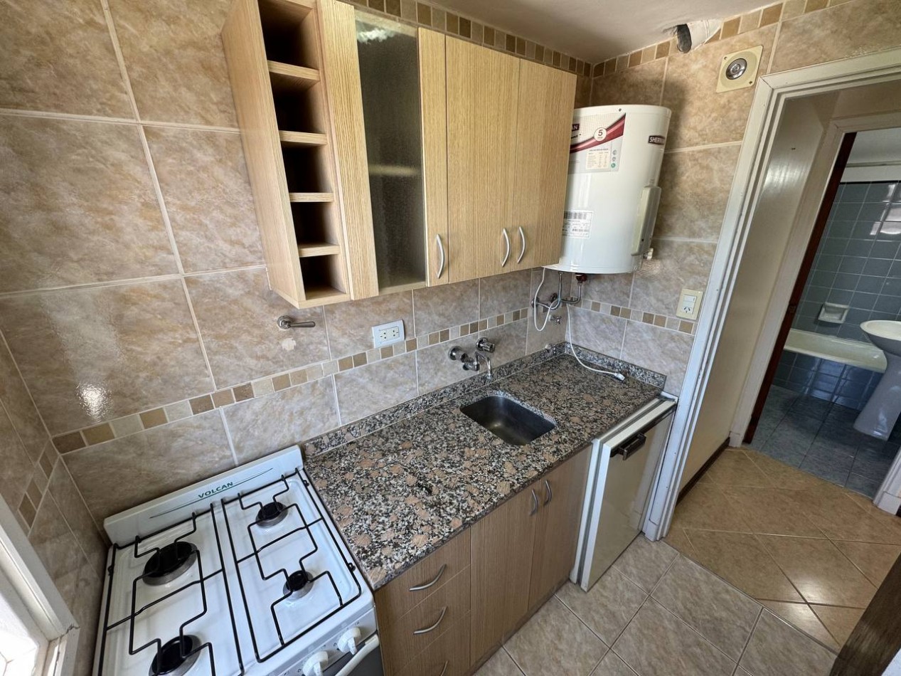MONOAMBIENTE CON BALCON A LA CALLE - MITRE 1491-