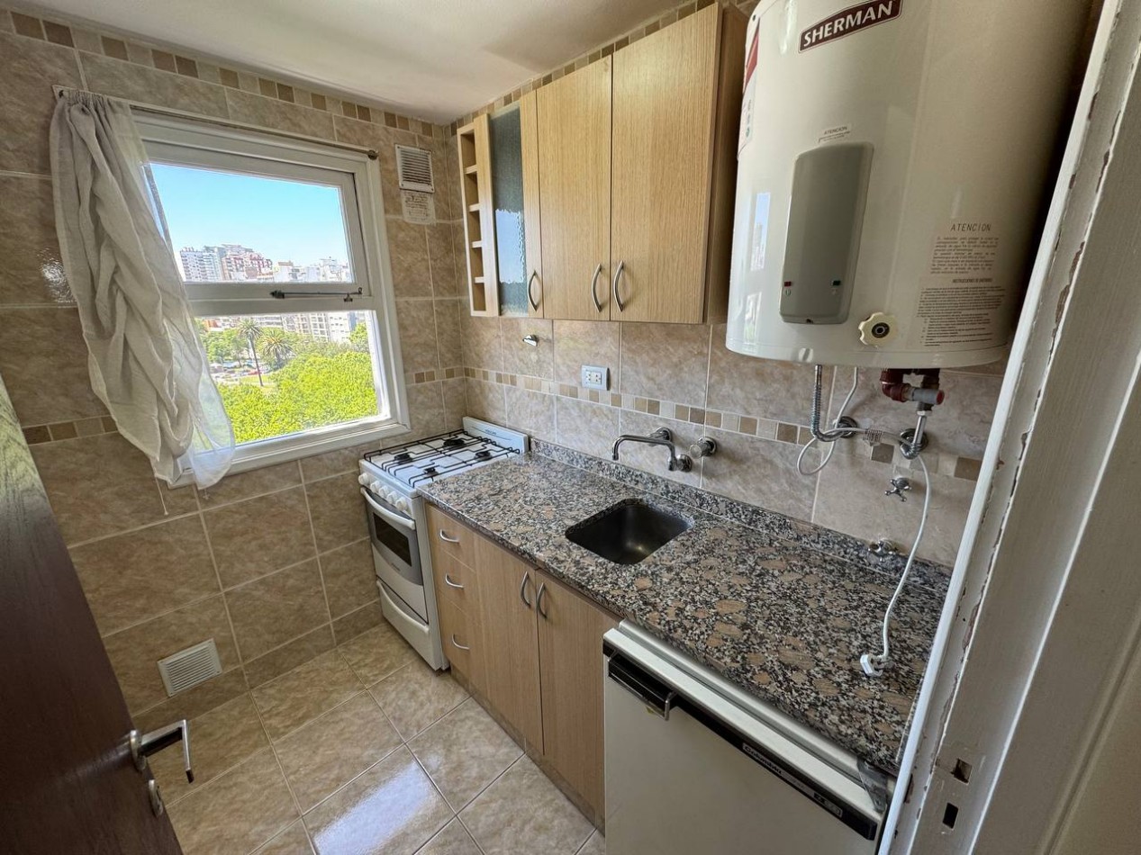 MONOAMBIENTE CON BALCON A LA CALLE - MITRE 1491-