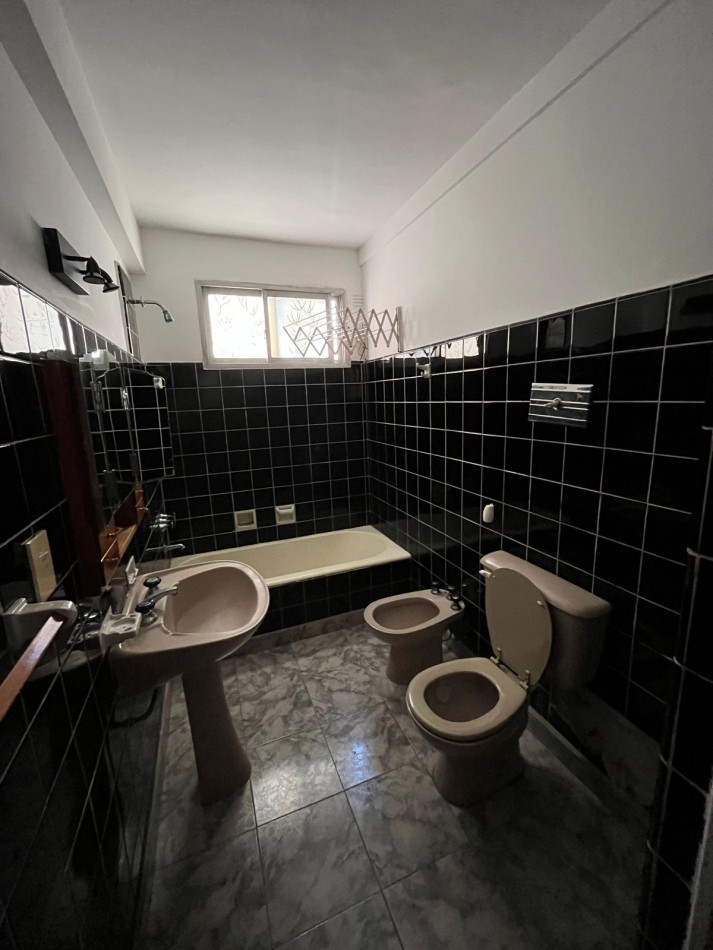 VENTA 3 AMBIENTES CON DEPENDENCIA - PLAZA COLON-
