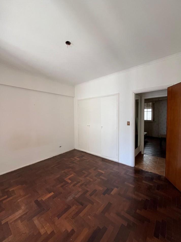 VENTA 3 AMBIENTES CON DEPENDENCIA - PLAZA COLON-