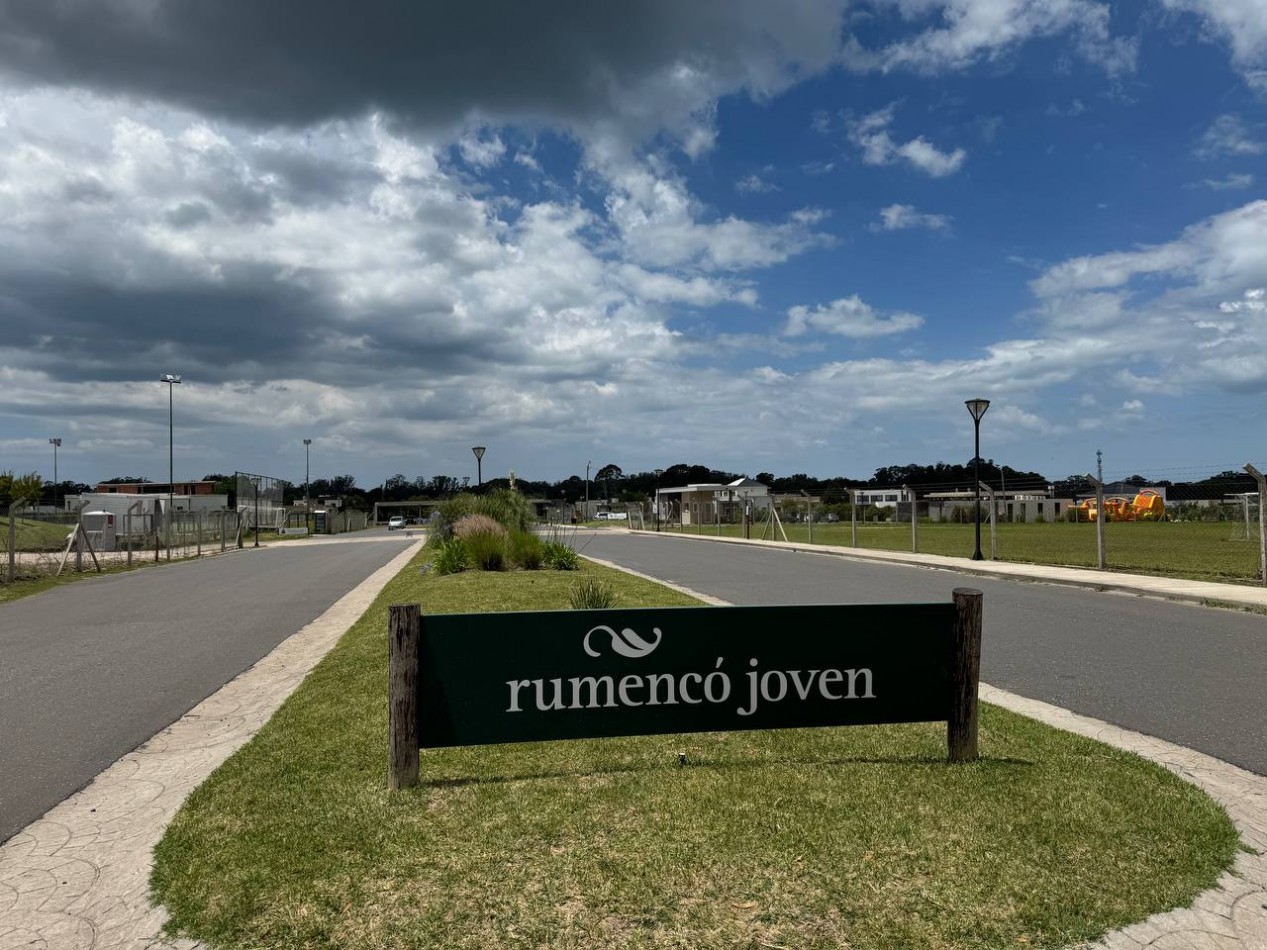 VENTA CASA 4 AMBIENTES - RUMENCO JOVEN-