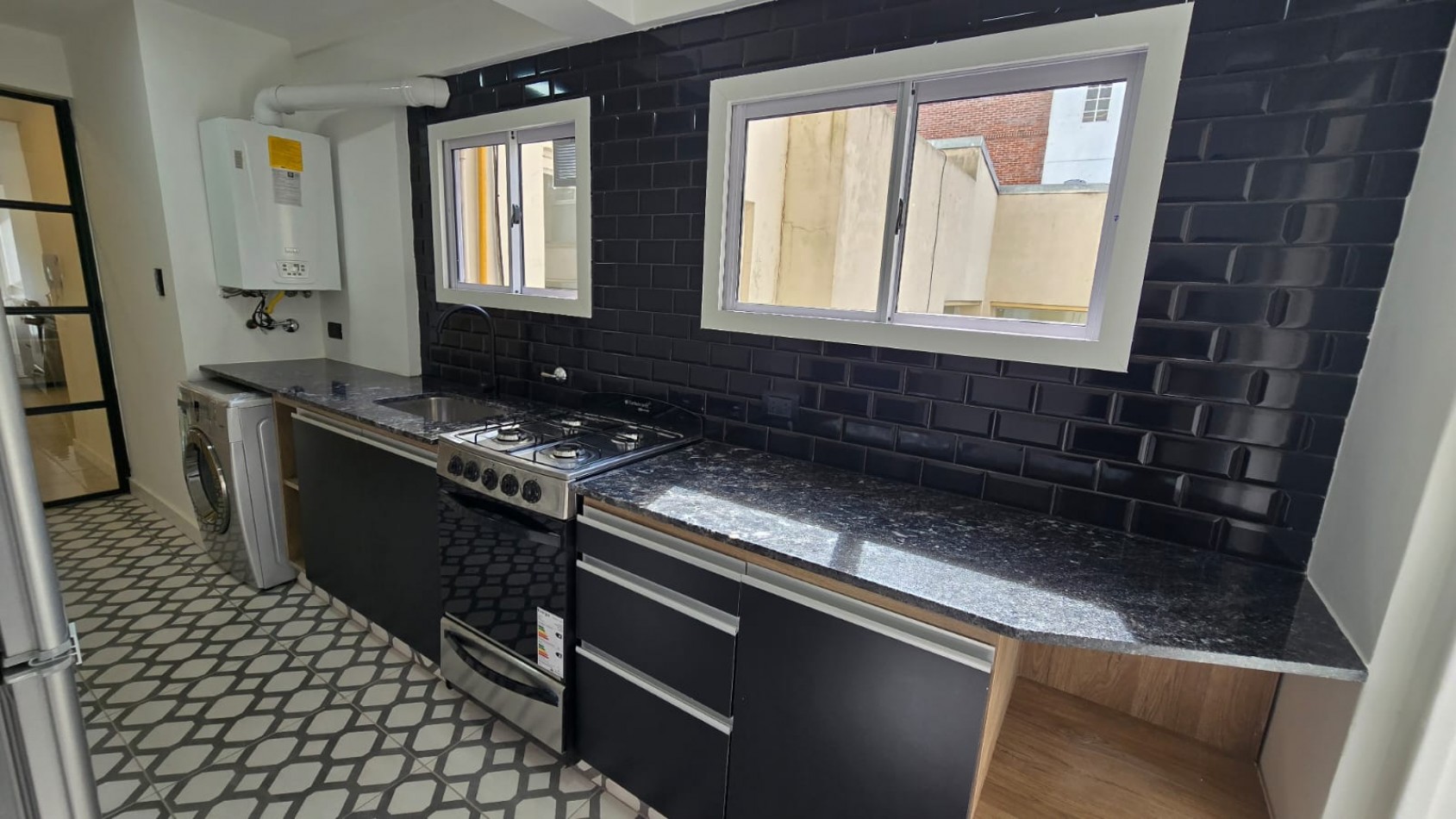 VENTA 3 AMBIENTES RECICLADO CON BALCON - LA PERLA -