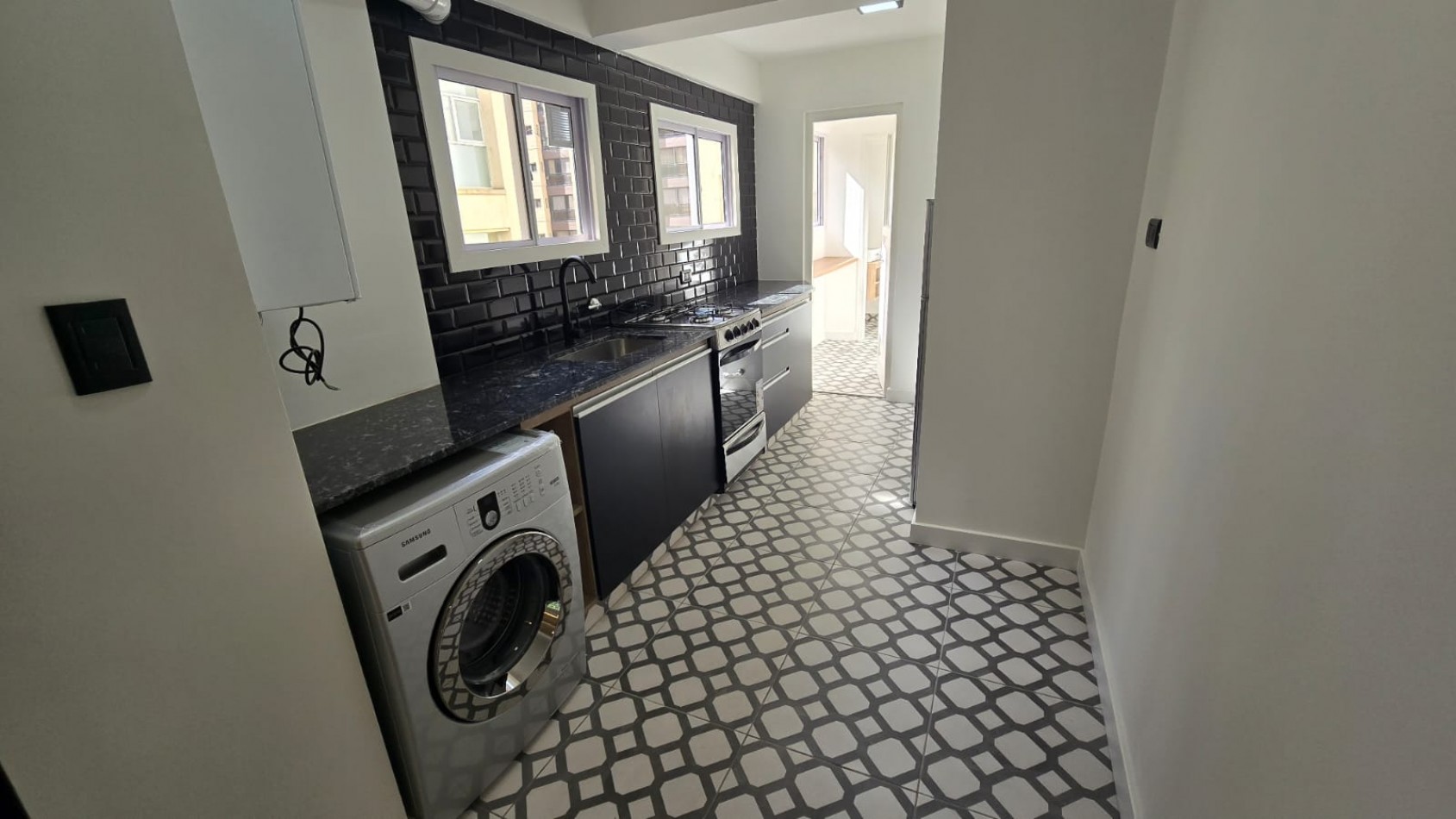 VENTA 3 AMBIENTES RECICLADO CON BALCON - LA PERLA -
