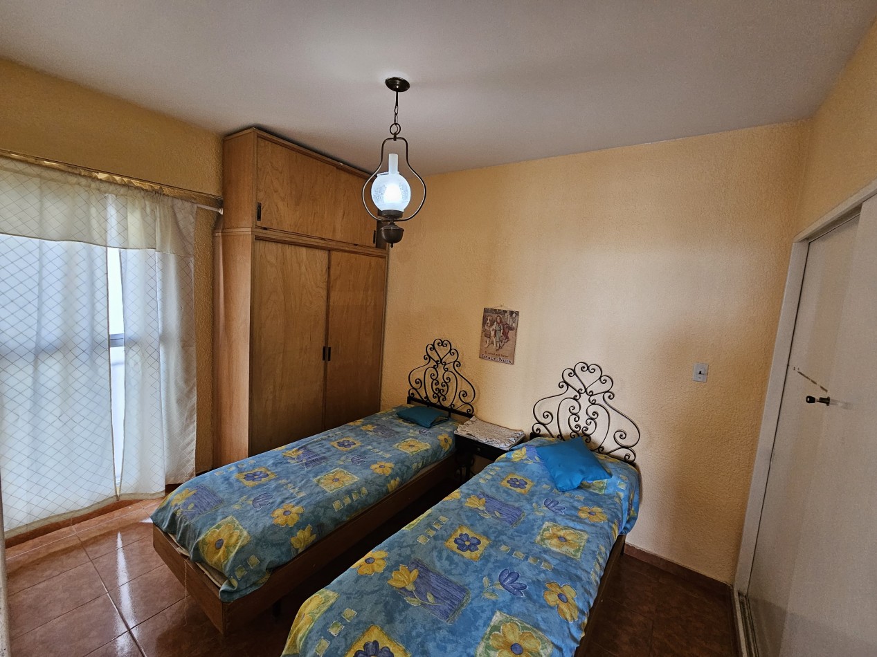 VENTA DOS AMBIENTES CON COCHERA - ZONA ALDREY-