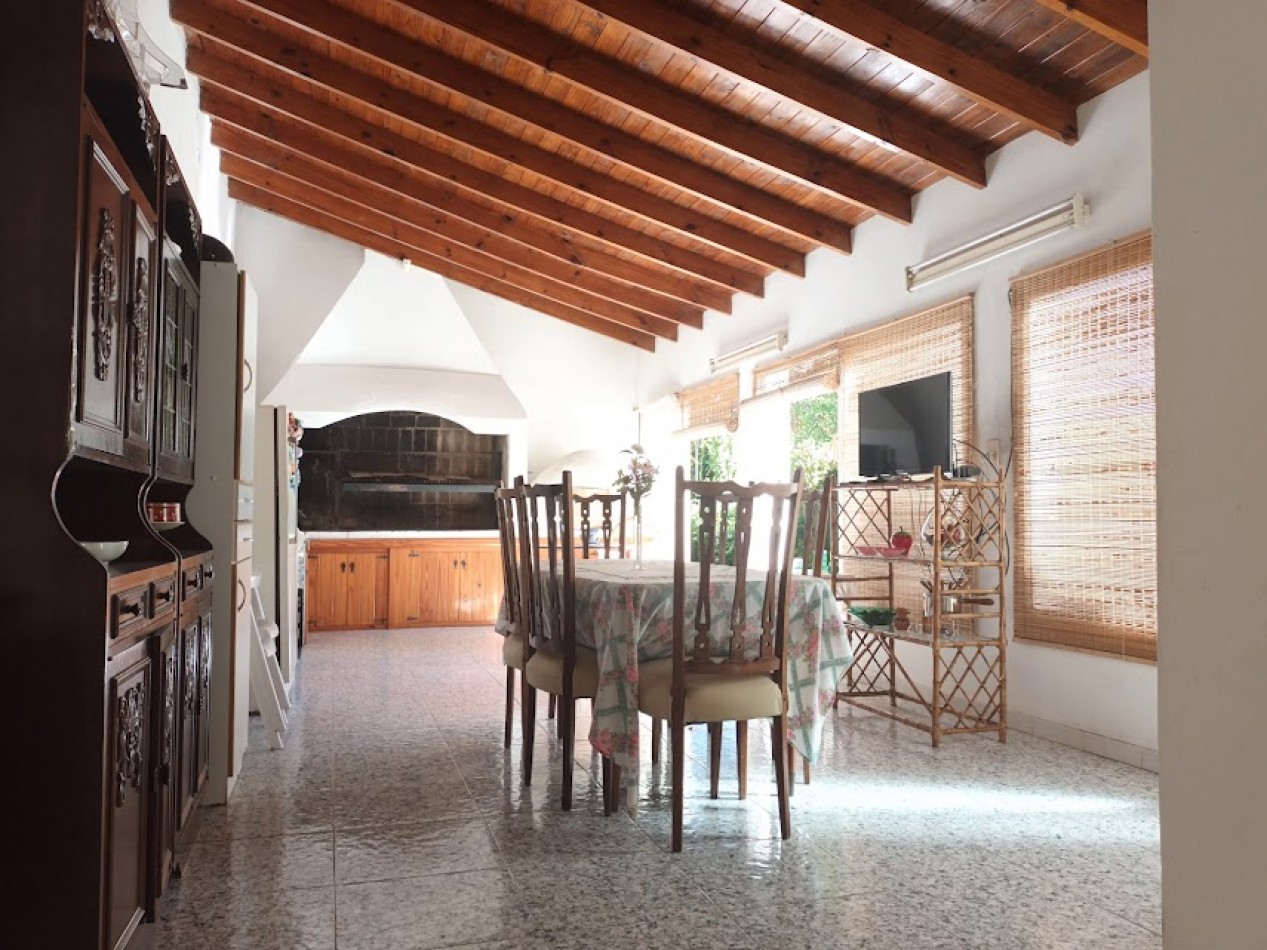 CHALET 4 AMBIENTES VENTA - PUNTA MOGOTES-