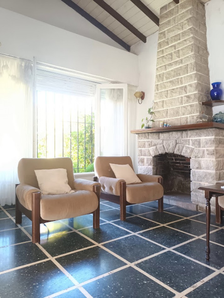 CHALET 4 AMBIENTES VENTA - PUNTA MOGOTES-