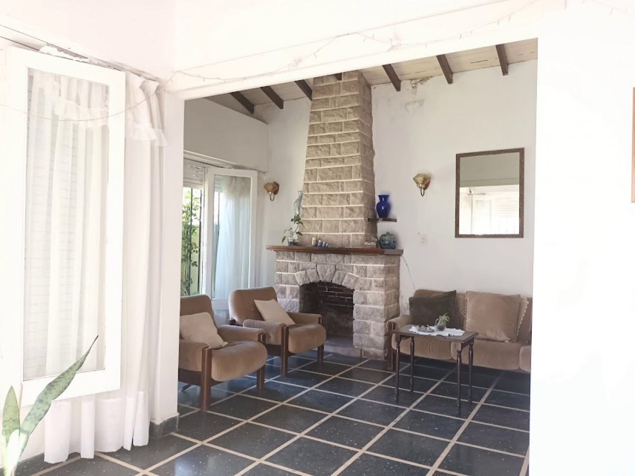 CHALET 4 AMBIENTES VENTA - PUNTA MOGOTES-