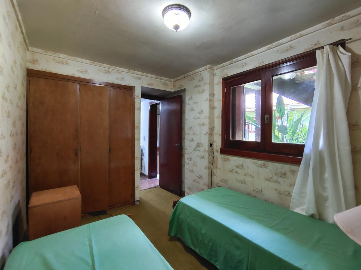 VENTA IMPORTANTE CHALET 5 AMBIENTES + PH 2 AMBIENTES -DIVINO ROSTRO -