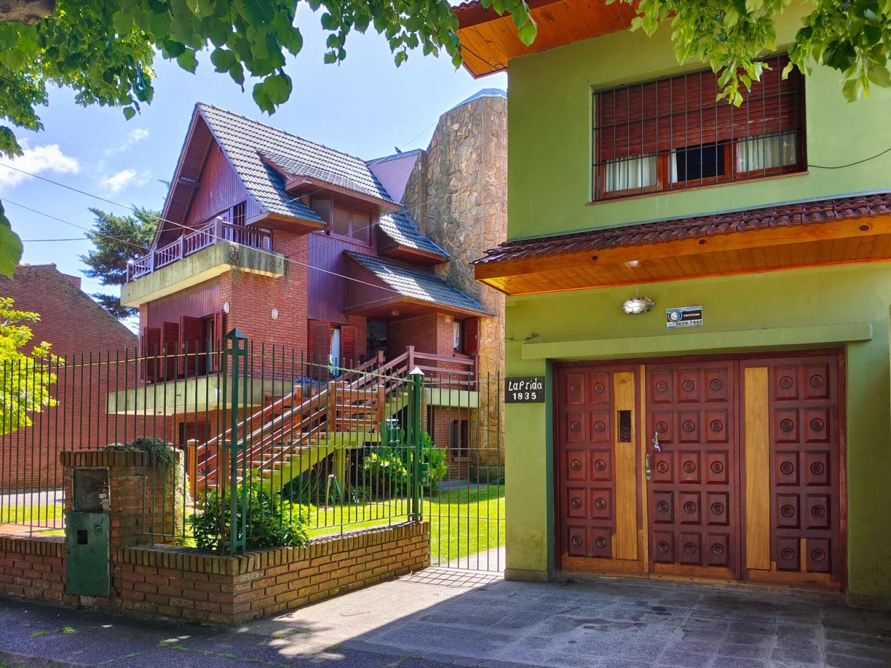 VENTA IMPORTANTE CHALET 5 AMBIENTES + PH 2 AMBIENTES -DIVINO ROSTRO -