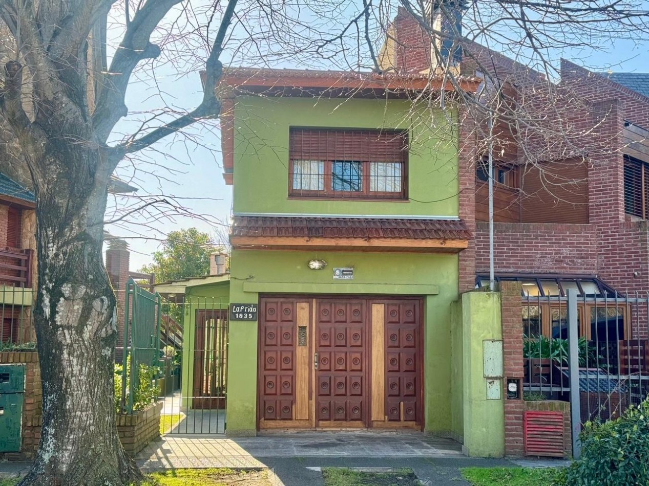 VENTA IMPORTANTE CHALET 5 AMBIENTES + PH 2 AMBIENTES -DIVINO ROSTRO -