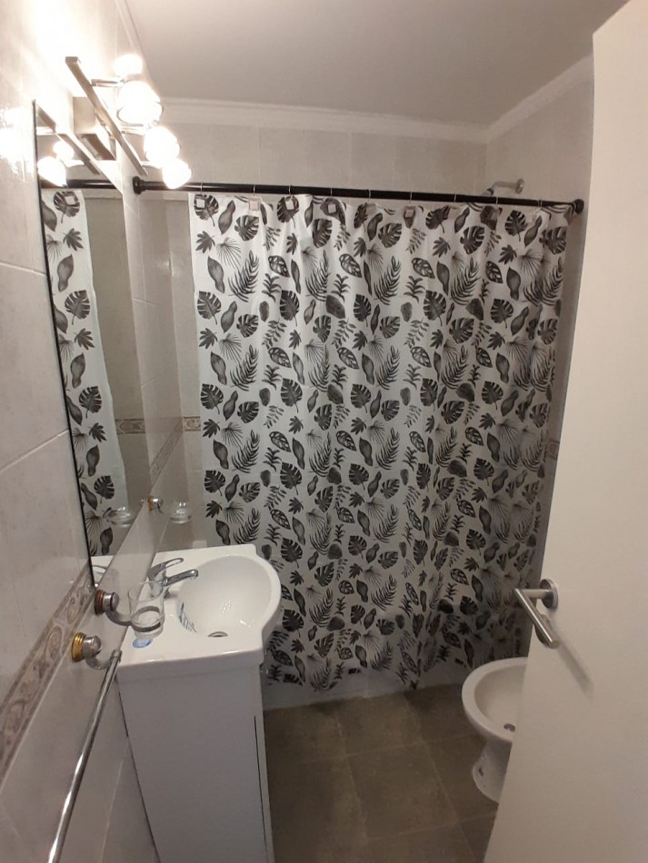 VENTA DOS AMBIENTES CON BALCON - BOLIVAR 2588 -
