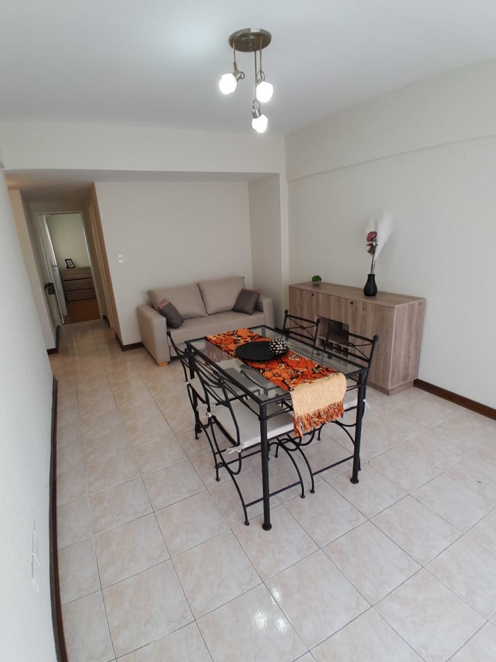 VENTA DOS AMBIENTES CON BALCON - BOLIVAR 2588 -