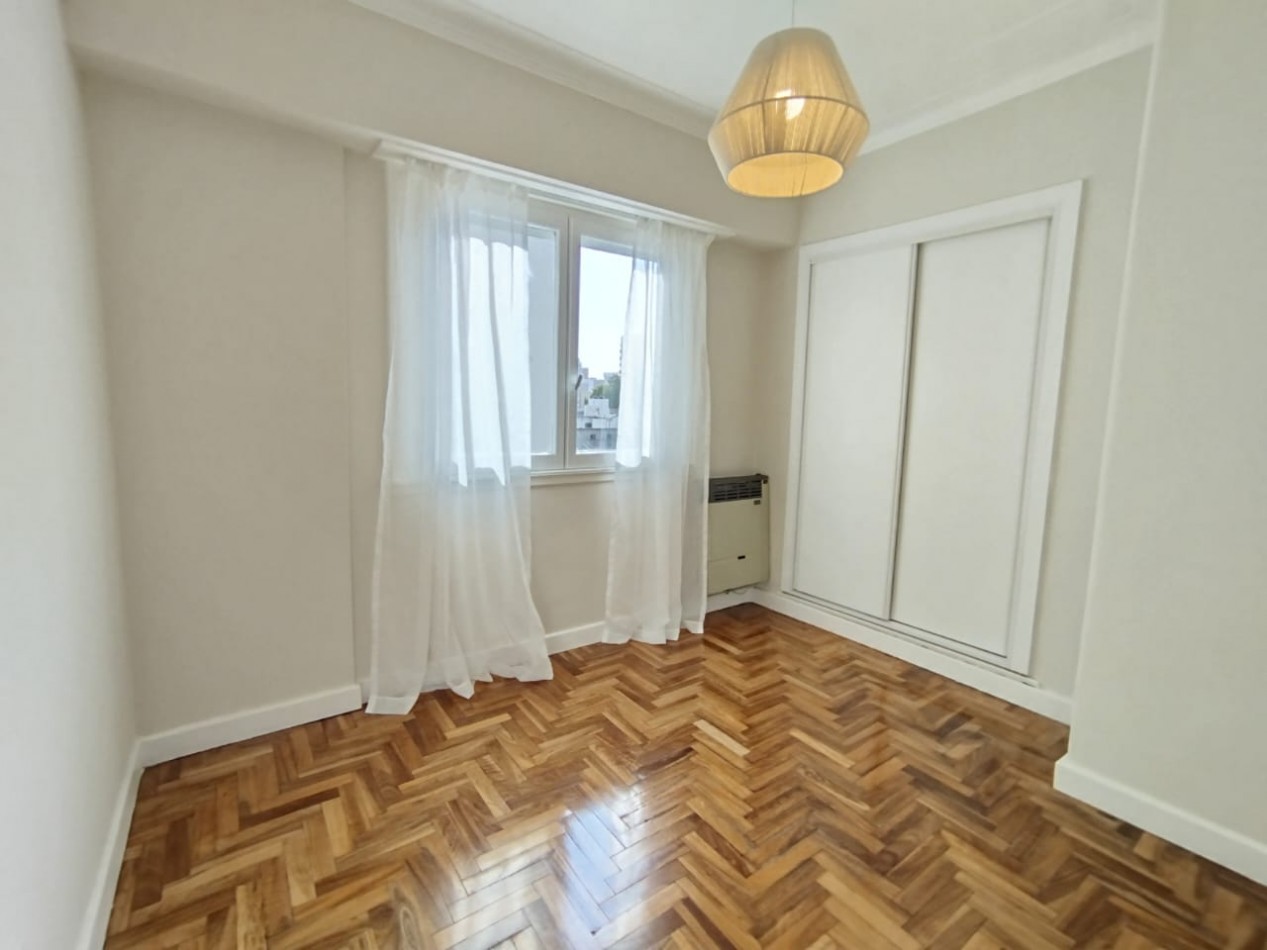 VENTA HERMOSO 4 AMBIENTES RECICLADO CON BALCON - LA PERLA -
