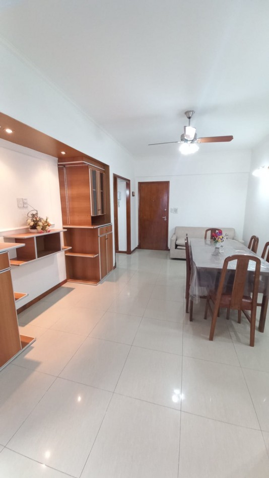 VENTA DOS AMBIENTES CON BALCON CERRADO - PLAZA COLON -