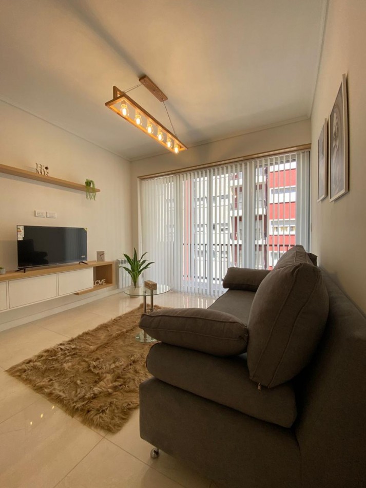 VENTA TRES AMBIENTES CON BALCON Y VISTA LATERAL AL MAR !! - BS AS 2200-