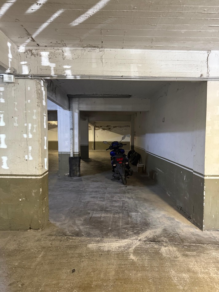 VENTA 3 AMBIENTES CON BALCON Y COCHERA- LA PERLA-