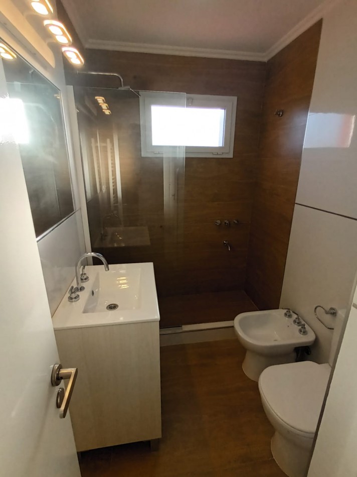 VENTA 3 AMBIENTES CON BALCON Y COCHERA -PLAZA MITRE -