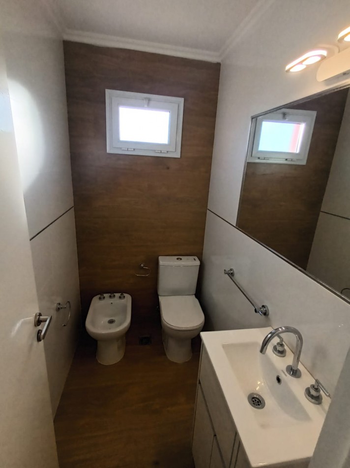 VENTA 3 AMBIENTES CON BALCON Y COCHERA -PLAZA MITRE -