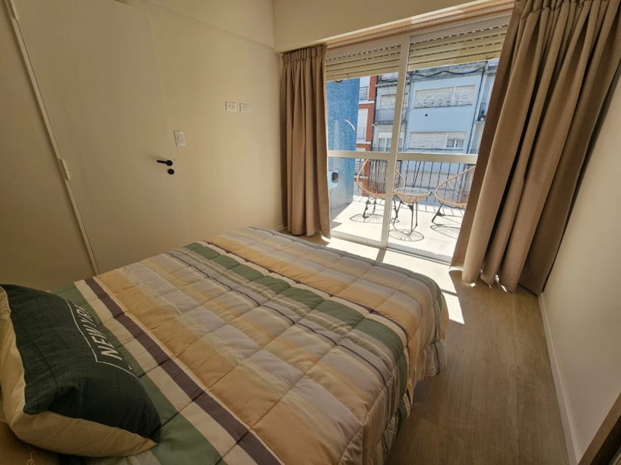 VENTA 2 AMBIENTES A LA CALLE CON BALCON TERRAZA - GUEMES -