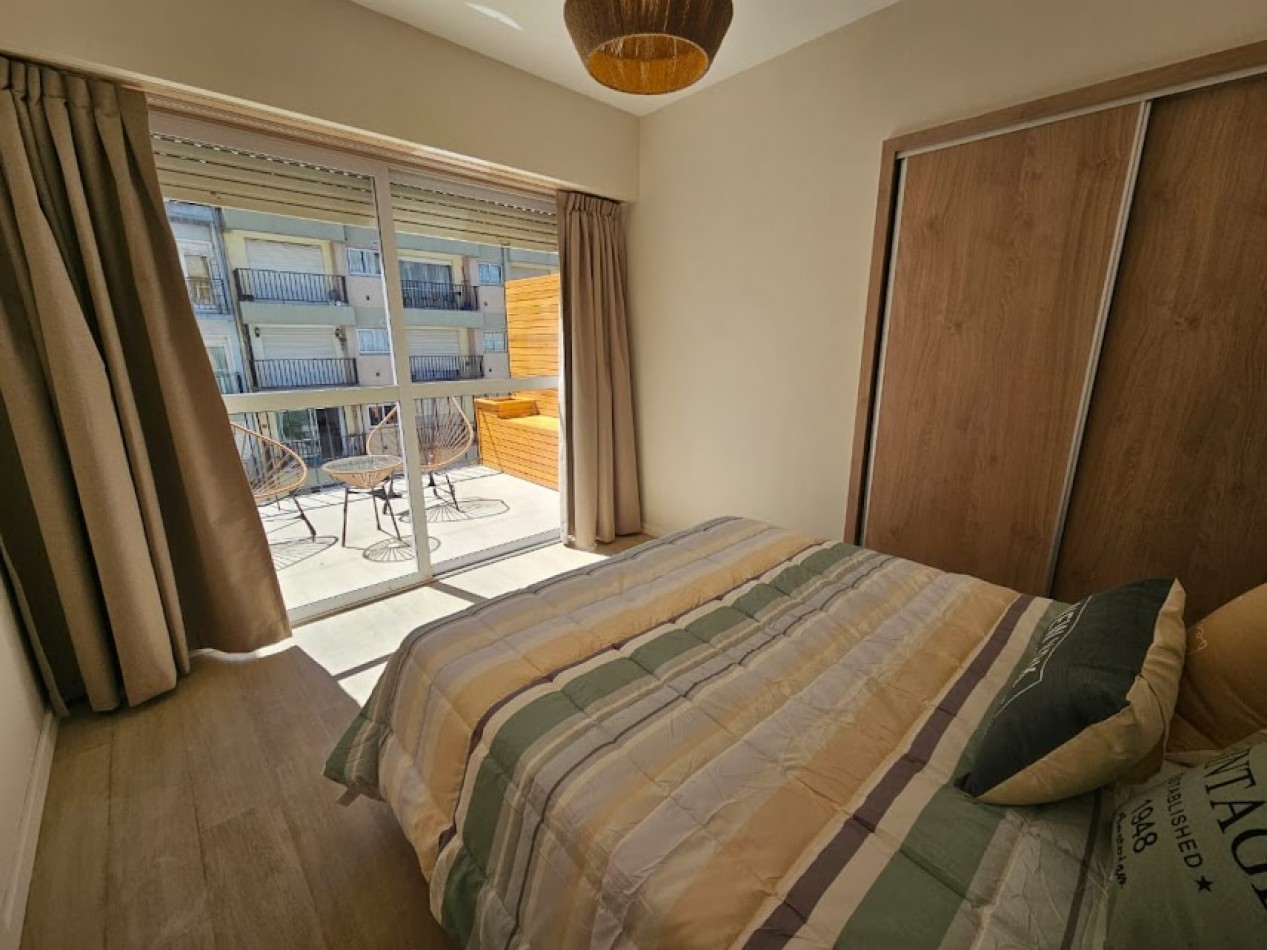 VENTA 2 AMBIENTES A LA CALLE CON BALCON TERRAZA - GUEMES -