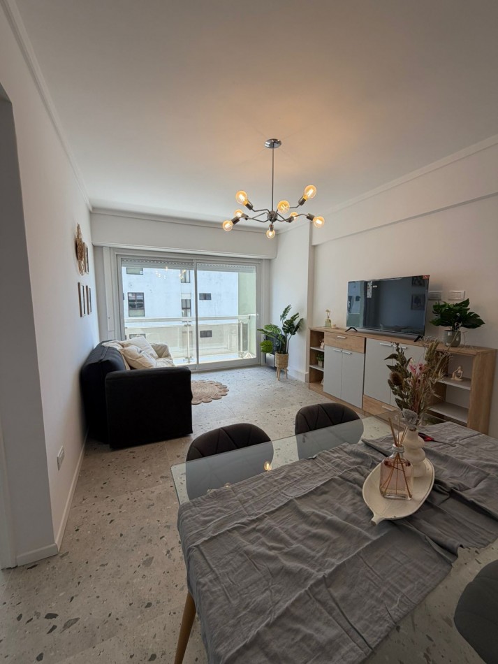 VENTA 2 AMBIENTES CON VISTA LATERAL AL MAR !! LA PERLA -